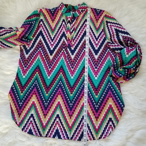 Auditions multicolor zigzag pop over blouse top - Picture 8 of 9